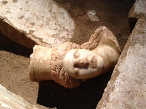 μαρμάρινο κεφάλι ανατολικής Σφίγγας τάφου Καστά Αμφίπολης